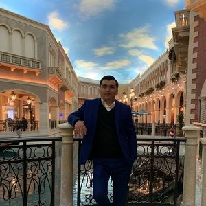 Meet your Posher, Javier